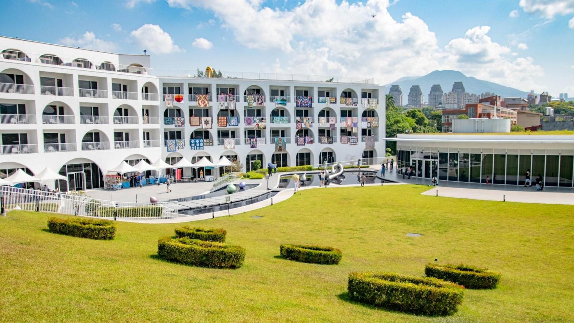 Golden Tulip Fab Hotel New Taipei Tamsui Bagian luar foto