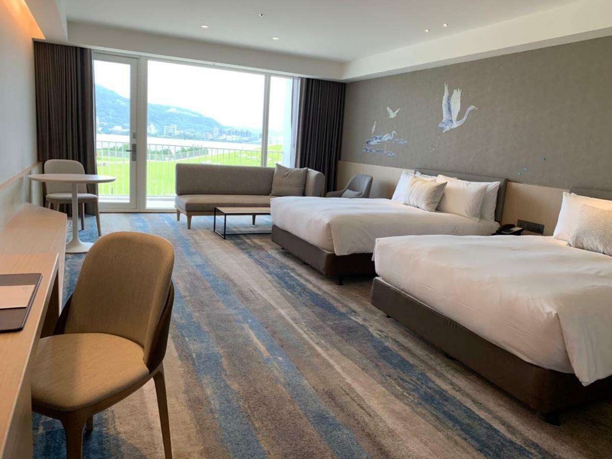 Golden Tulip Fab Hotel New Taipei Tamsui Bagian luar foto